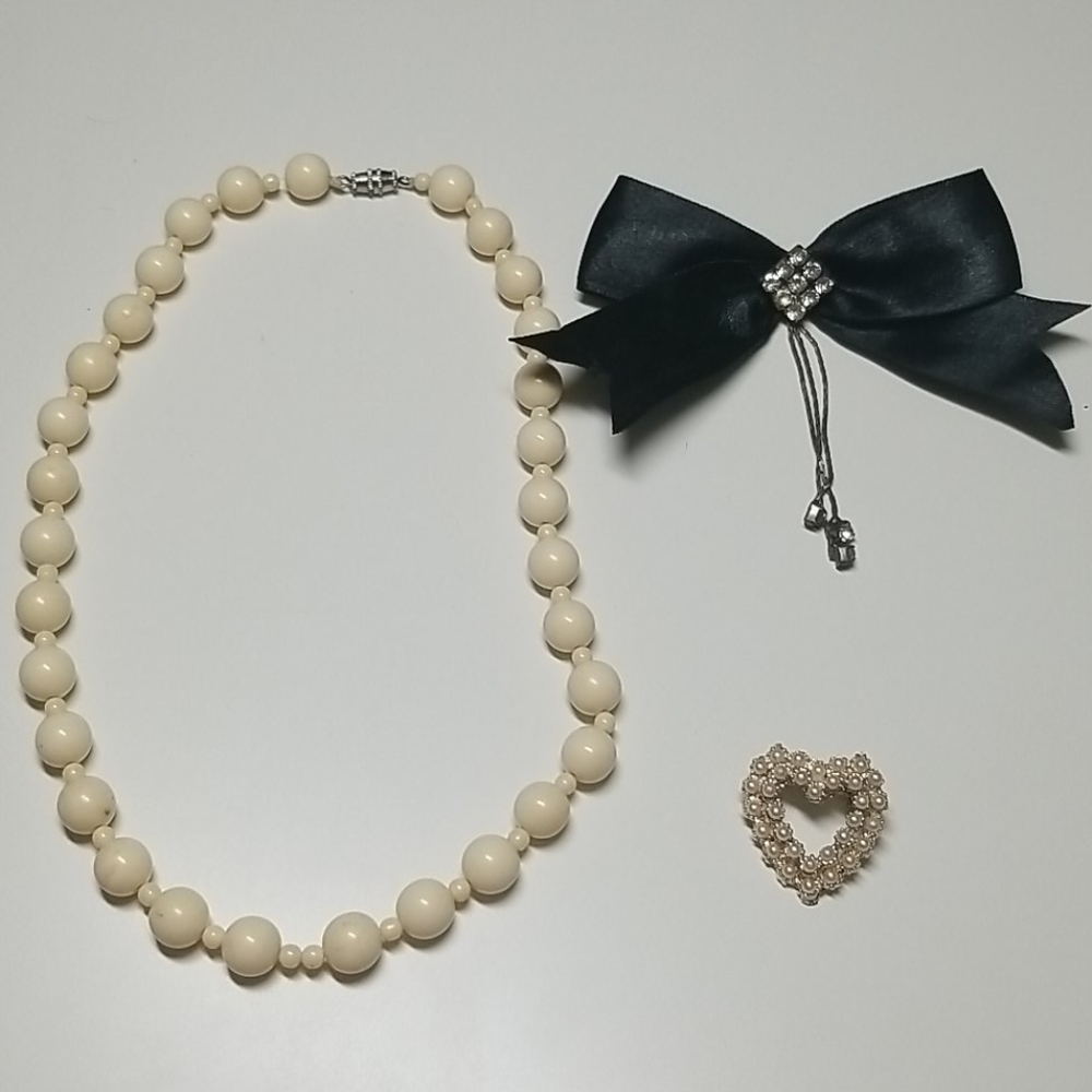 FREE WITH VINTAGE PURCHASE